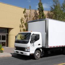 娄底雨服公司 专注货车运输，服务日用百货物流