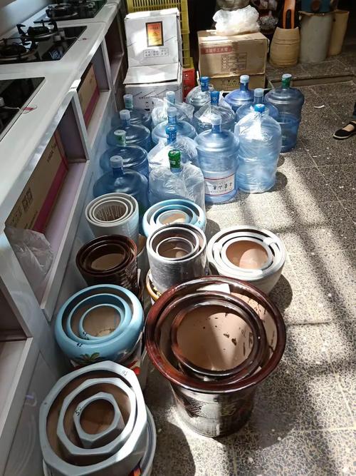 老百姓门口的放心商店——腾飞日用百货商店
